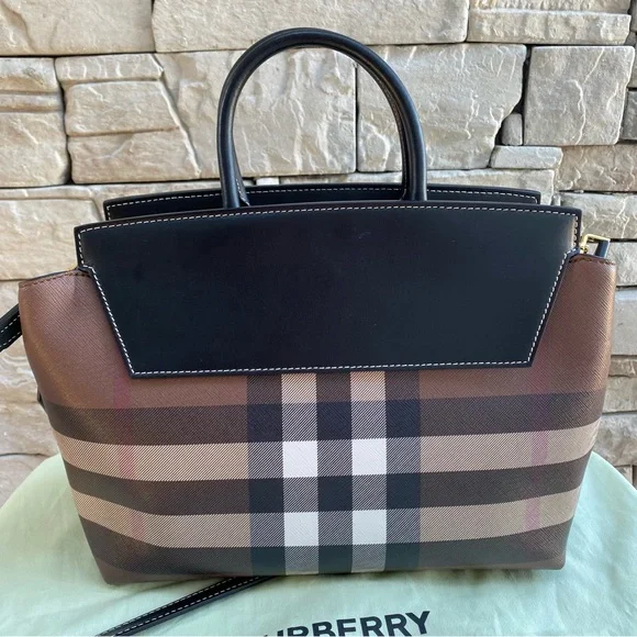 SOLD Burberry Catherine Smoked Check Tote Bag - Picture 4 of 16